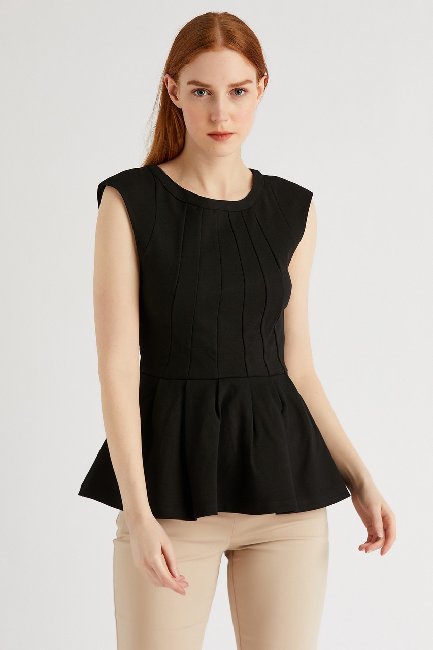 Round Neck Sleeveless Party Blouse With Back Decollete
